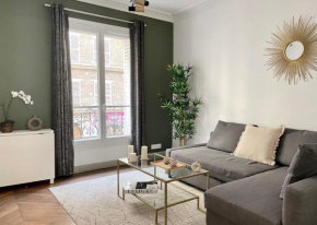 Chic and Spacious Flat in Montmartre